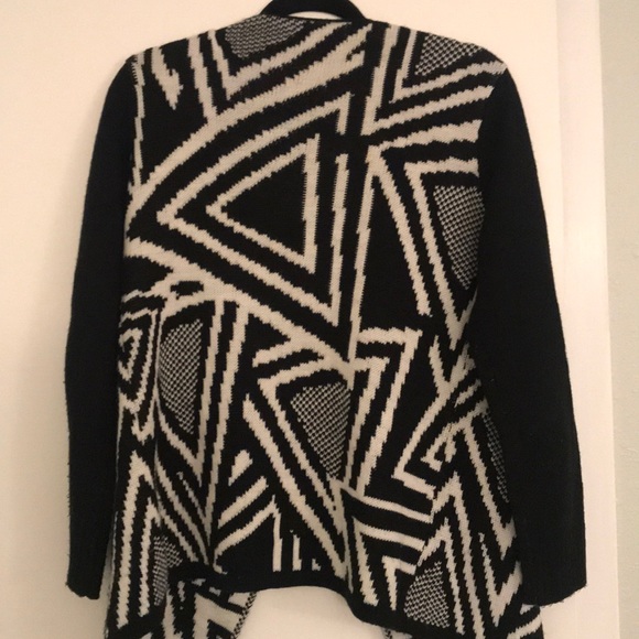 B&W Sweater - Picture 4 of 4